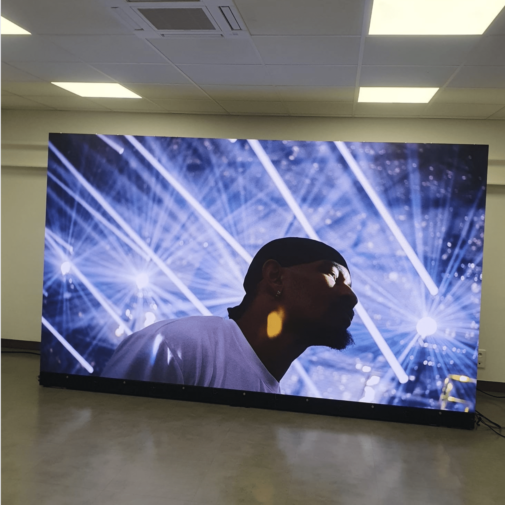 Écran LED, Écran LCD : quelles différences, comparatif